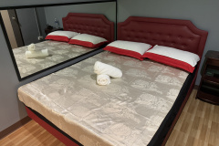 Snow White Massage Room