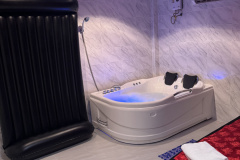 Snow White Jacuzzi